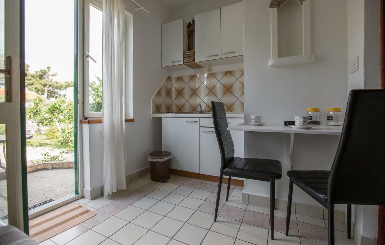 Studio Apartment By The Sea Šibenik Exteriör bild